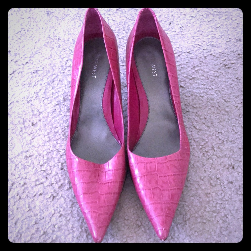 Nine West Pink Crocodile heels- Size 11
